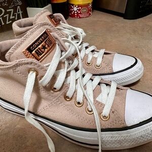 Converse high tops size 7
